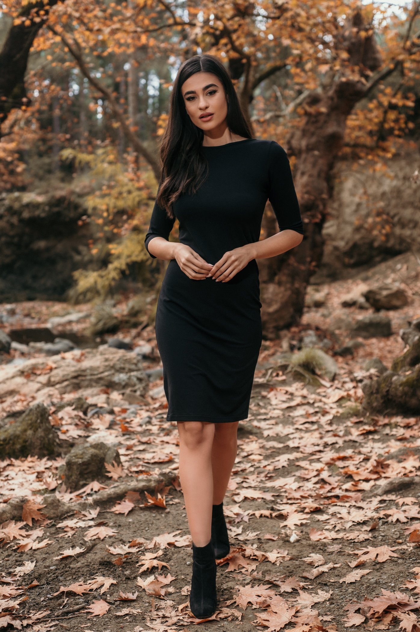 Φόρεμα midi εξώπλατο