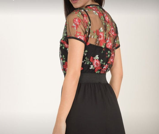 Φόρεμα floral μίνι με τούλι και κέντημα