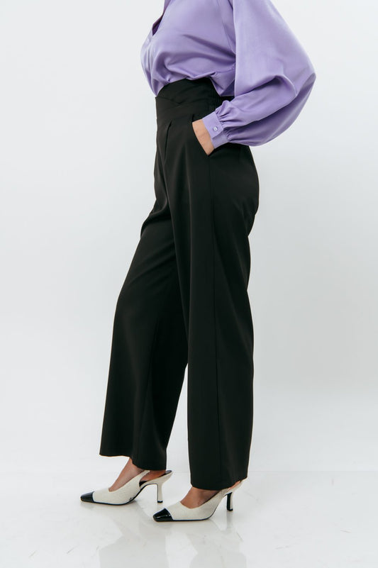 Παντελόνα με τονισμένη μέση