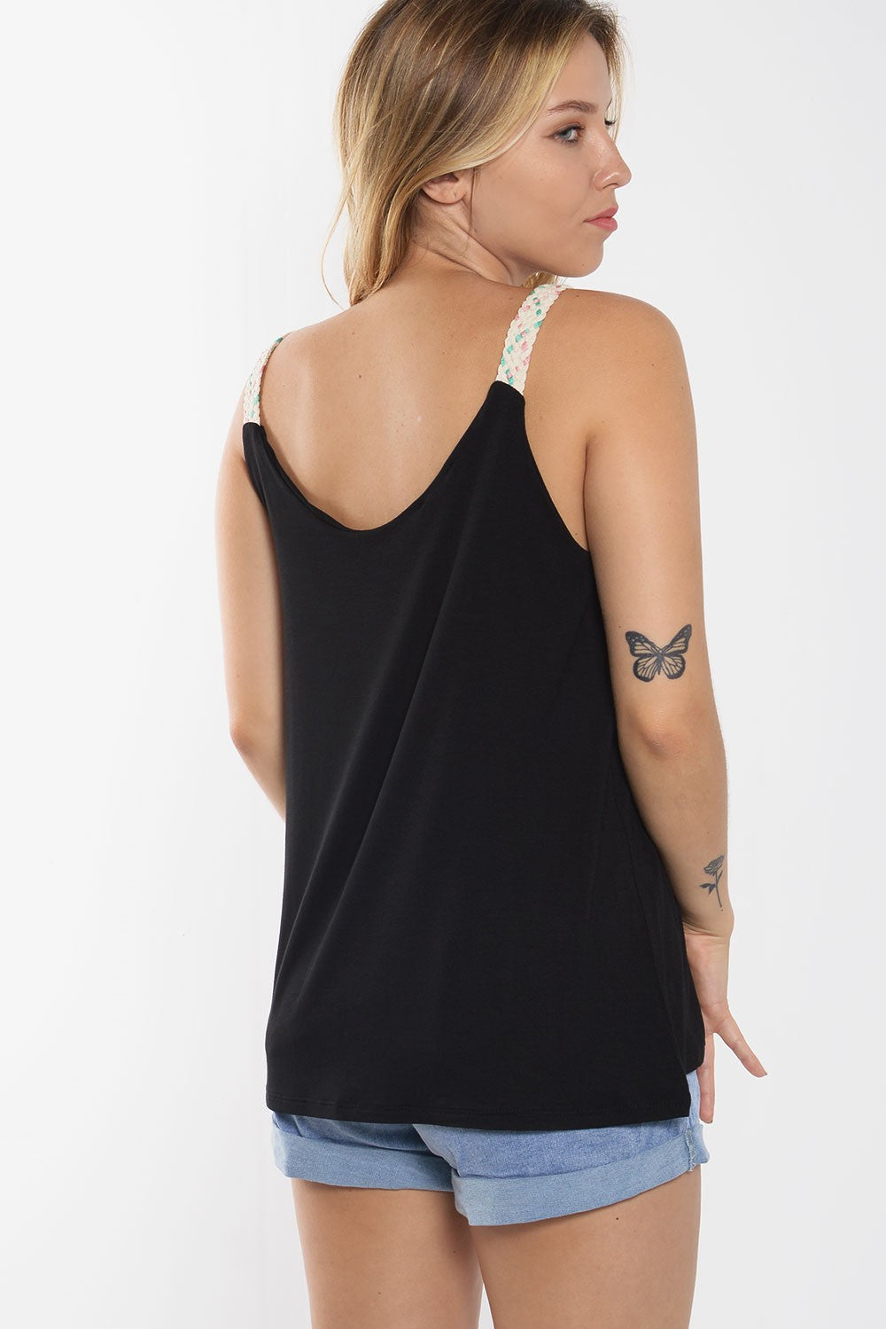 Τοπ με μοτίφ στις τιράντες