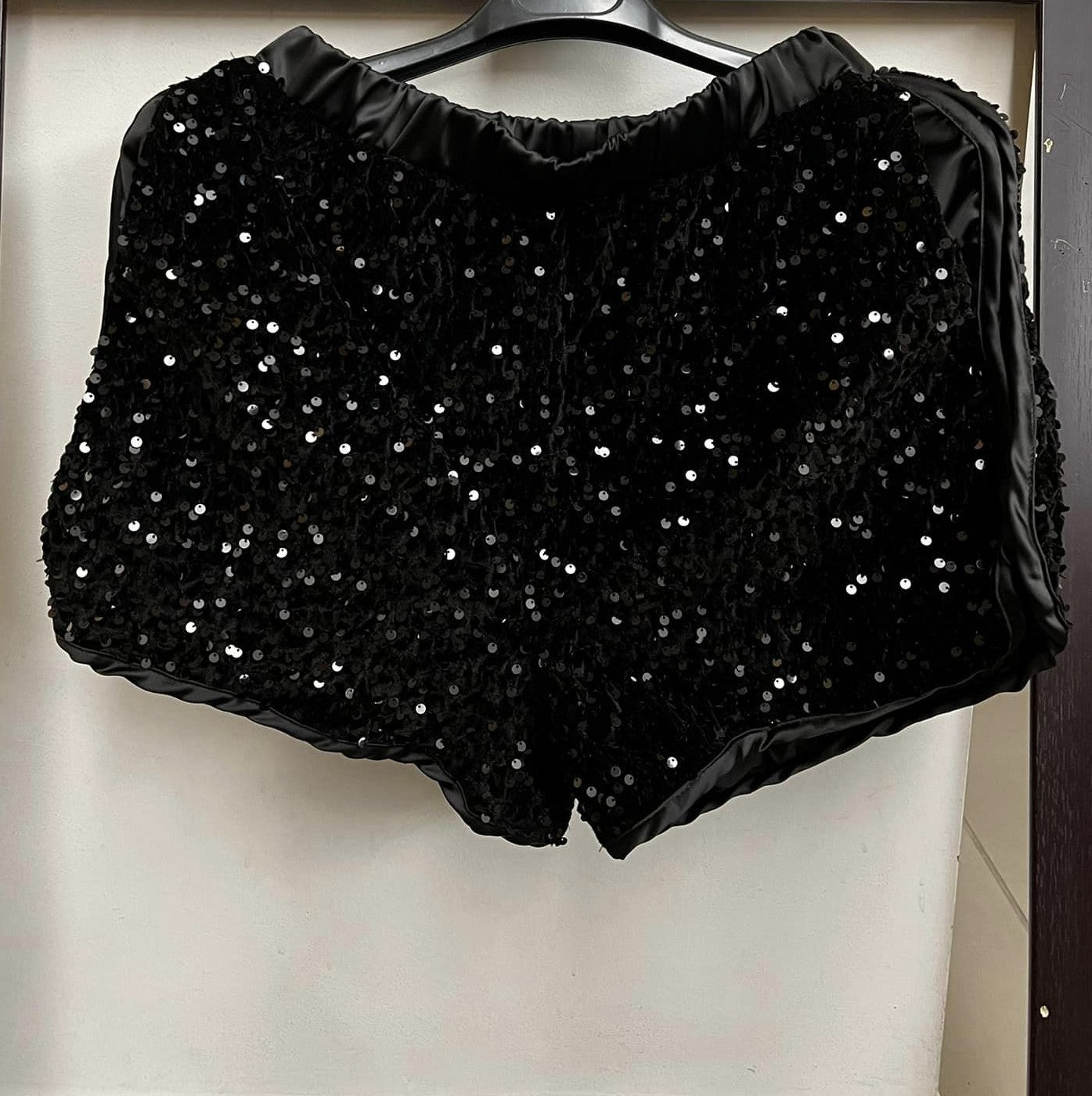 Shorts με παγιέτα