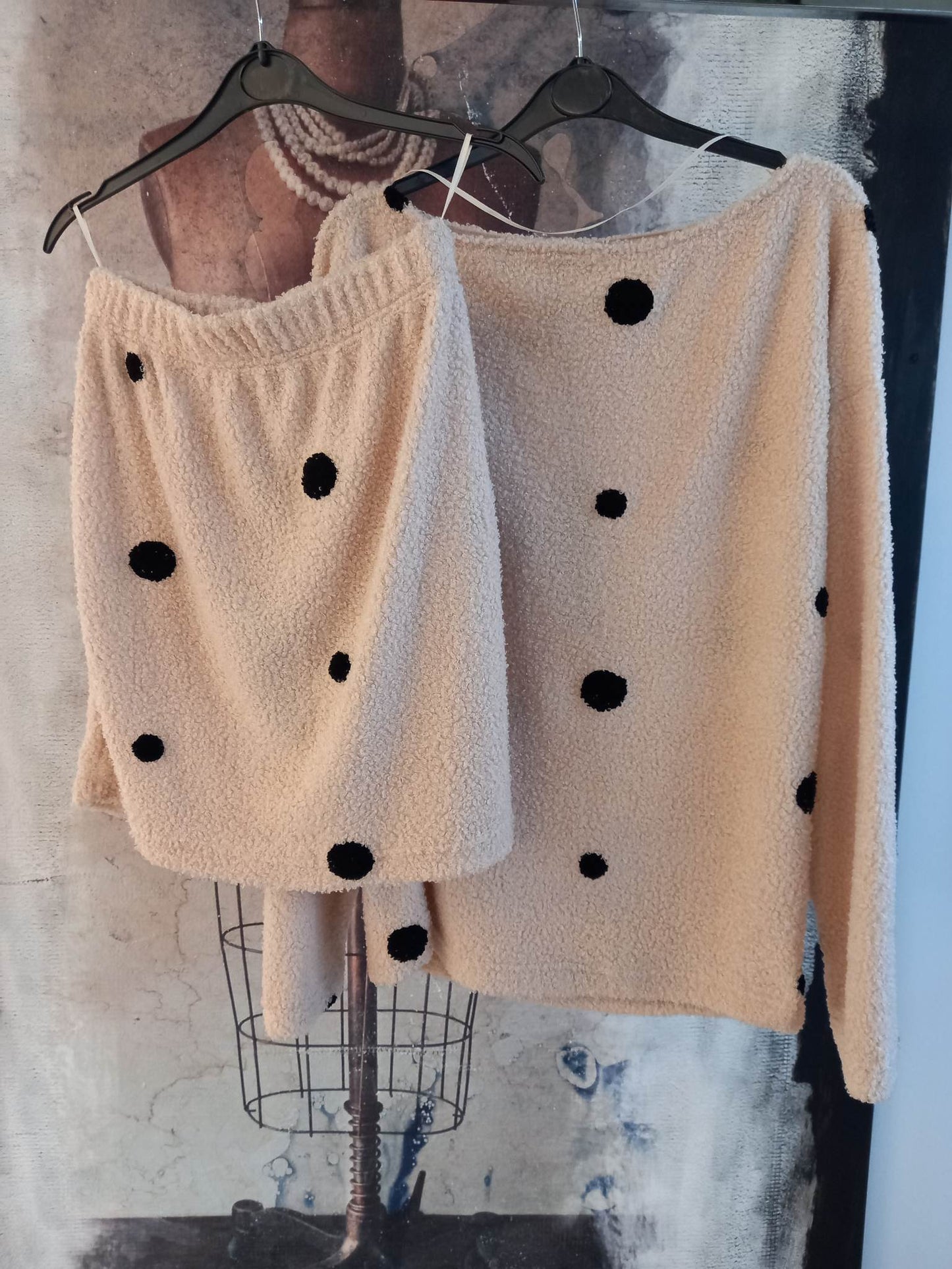 Σετ πλεκτό μπουκλέ μπλούζα - φούστα