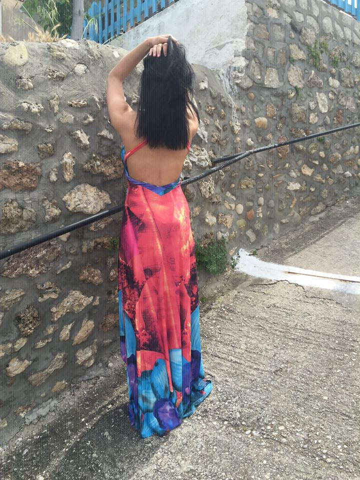 Φόρεμα εμπριμέ ασύμμετρο εξώπλατο