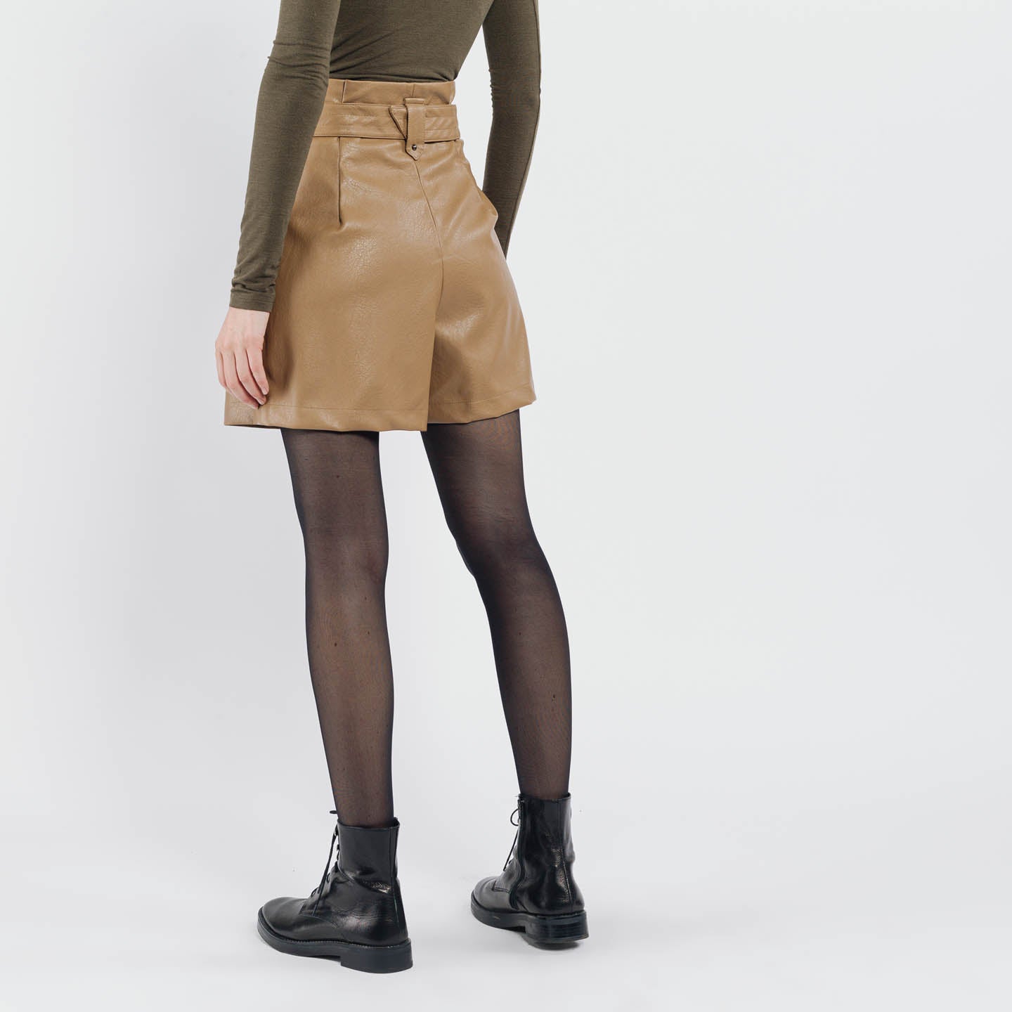 Shorts ψηλόμεσο δερματίνης