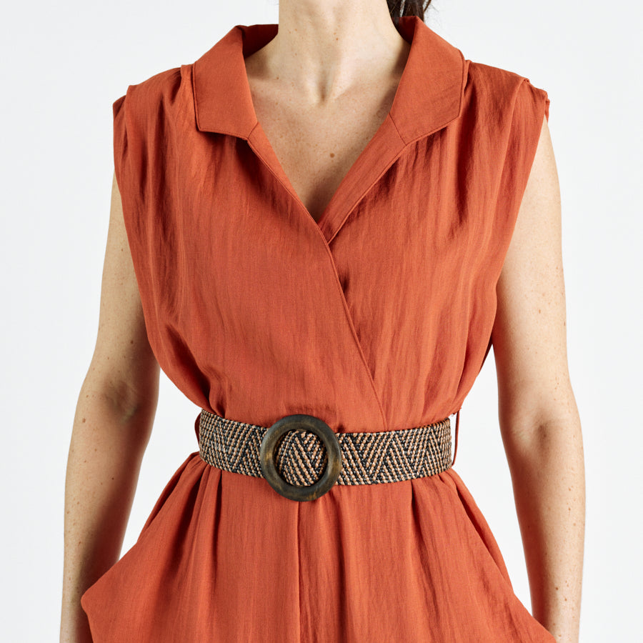 Ολόσωμη φόρμα με ζώνη