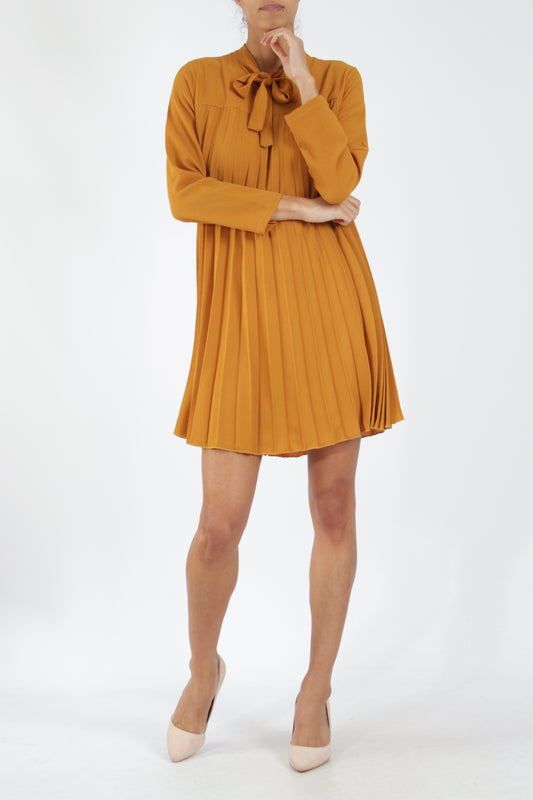 Φόρεμα πλισέ με δέσιμο στο λαιμό