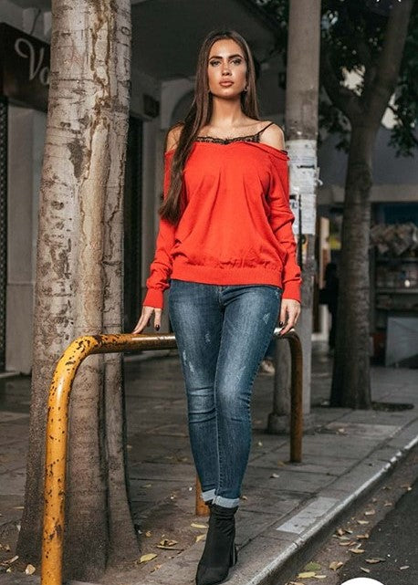 Μπλούζα πλεκτή με δανδέλα