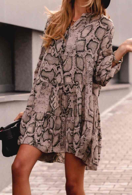 Φόρεμα mini loose snake printed