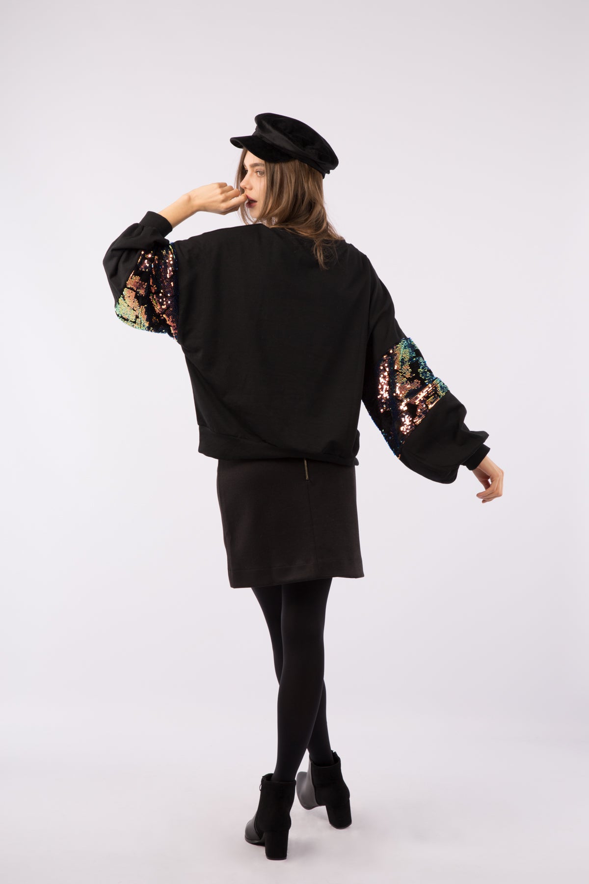 Μπλούζα νυχτερίδα με παγιέτες