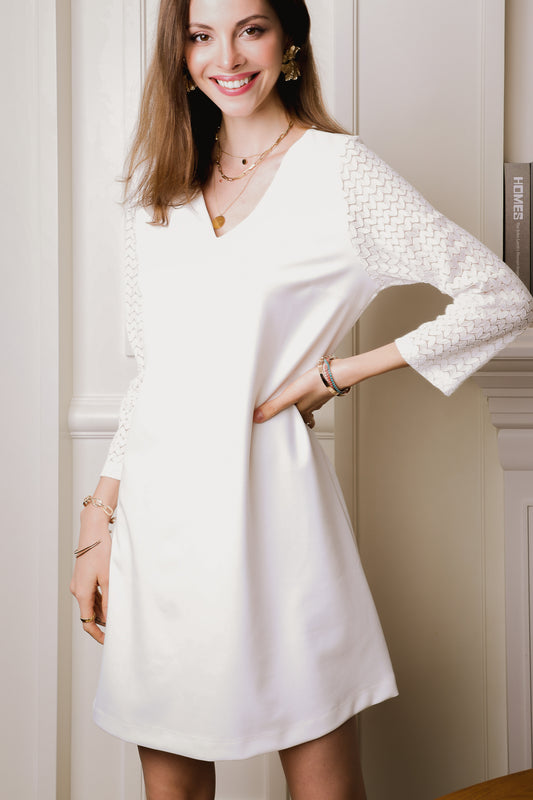 Φόρεμα mini με δανδέλα