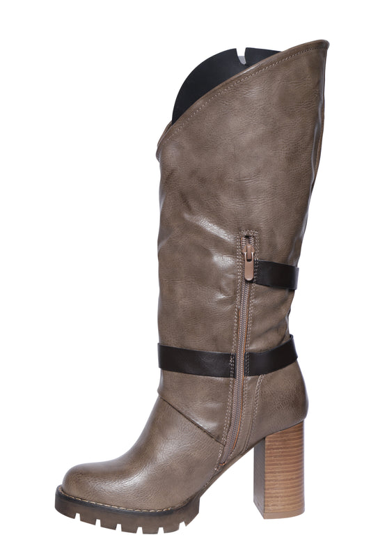 Μπότα από δερματίνη με λουριά