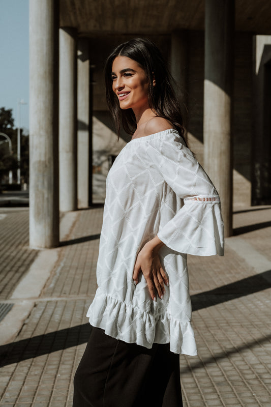 Μπλούζα έξωμη με σχέδια