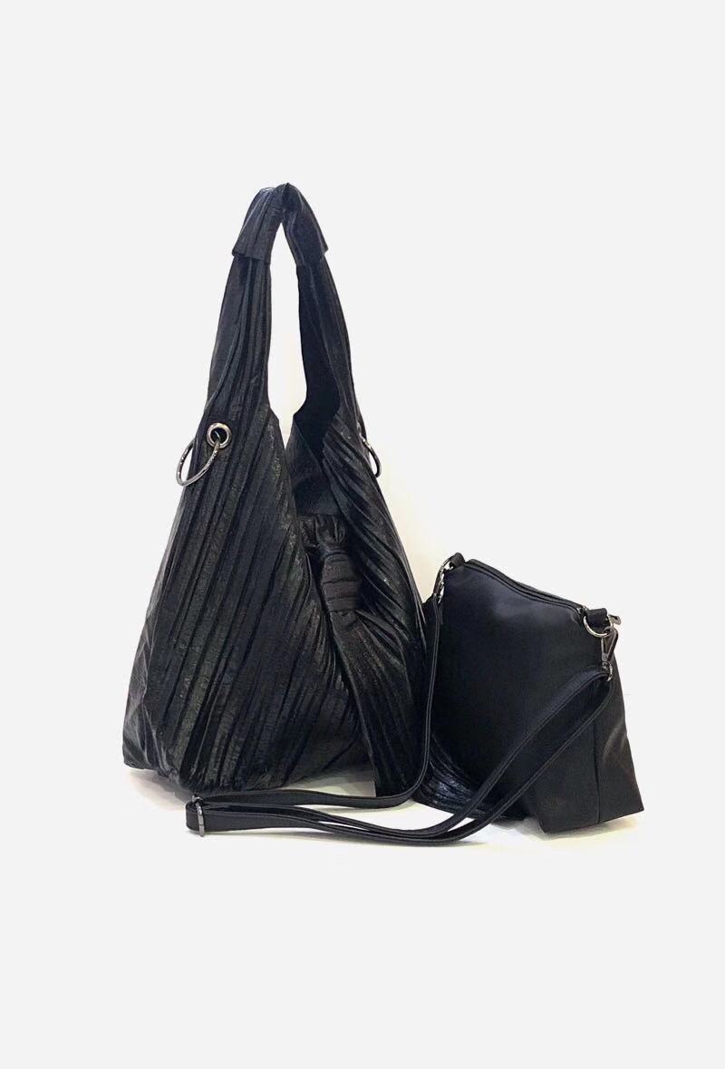Τσάντα ώμου πλισέ με φιόγκο