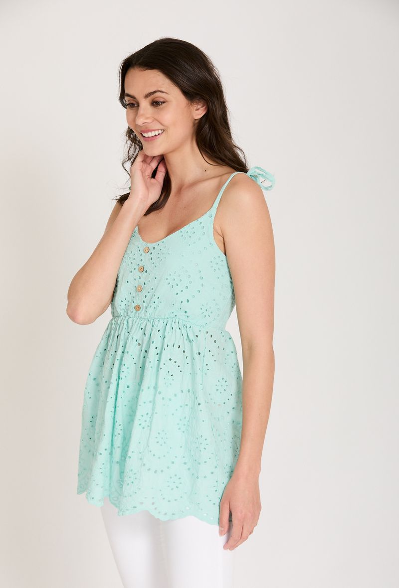 Top με κοφτό κέντημα