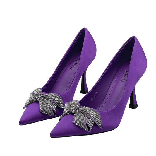 Γόβα με φιόγκο από strass