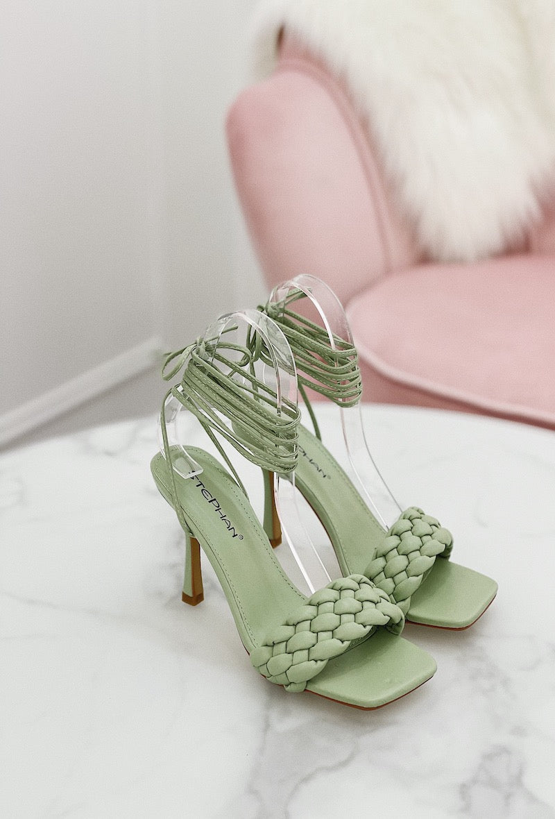 Πέδιλο δερματίνης με κορδόνι