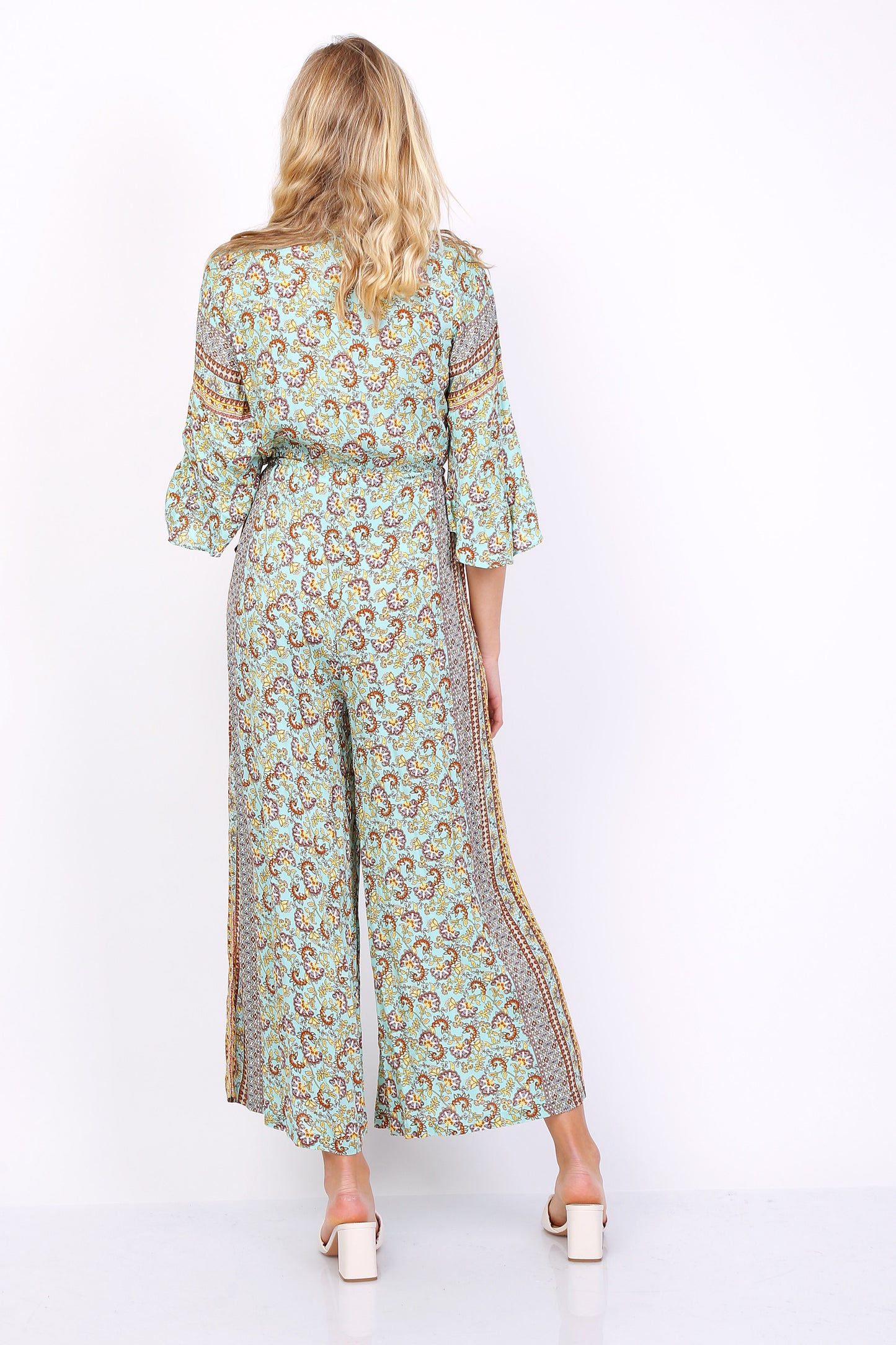 Ολόσωμη φόρμα boho εμπριμέ