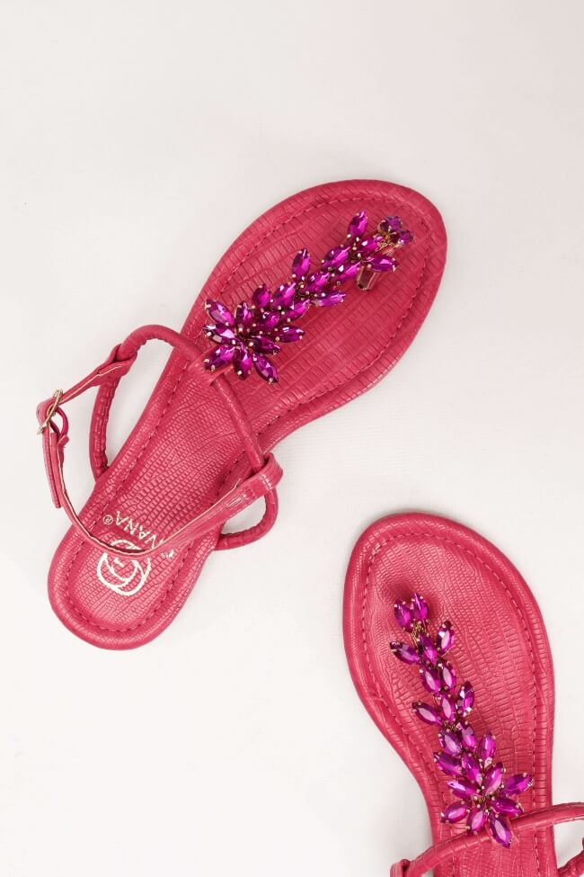Sandals flat με διακοσμητικές πέτρες