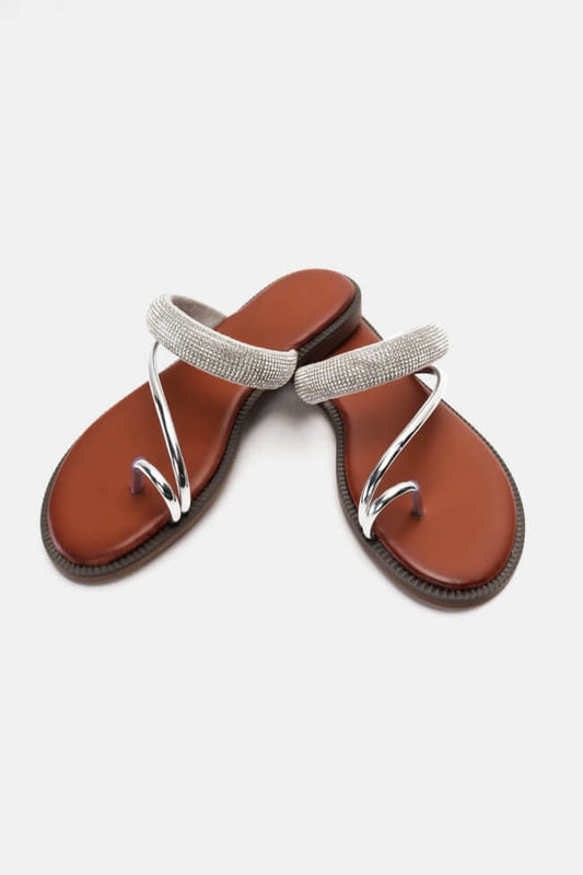 Sandals flat με λουριά & strass