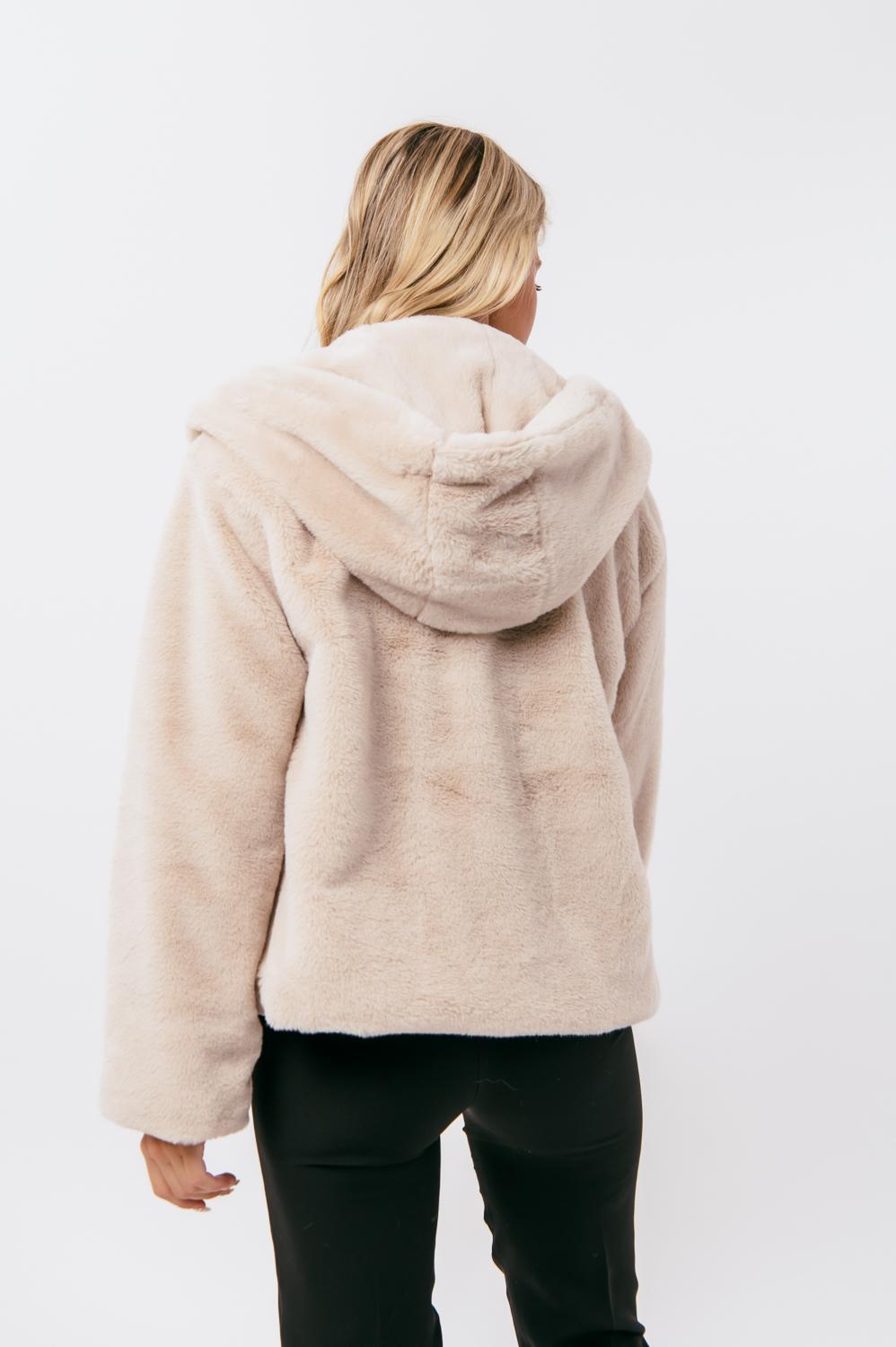 Γουνάκι με κουκούλα