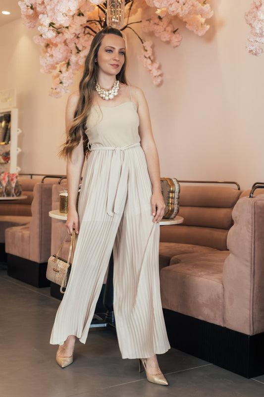 Ολόσωμη φόρμα πλισέ