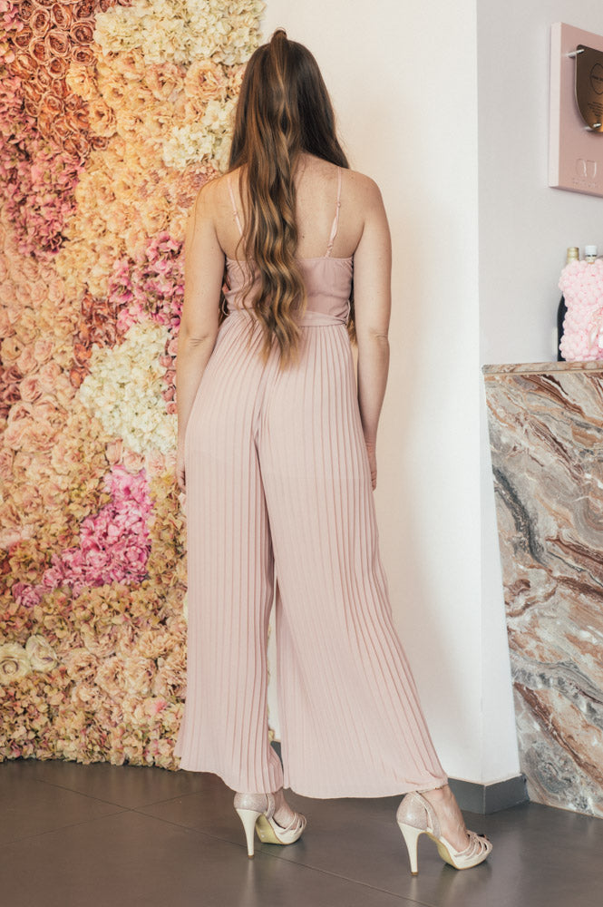 Ολόσωμη φόρμα πλισέ