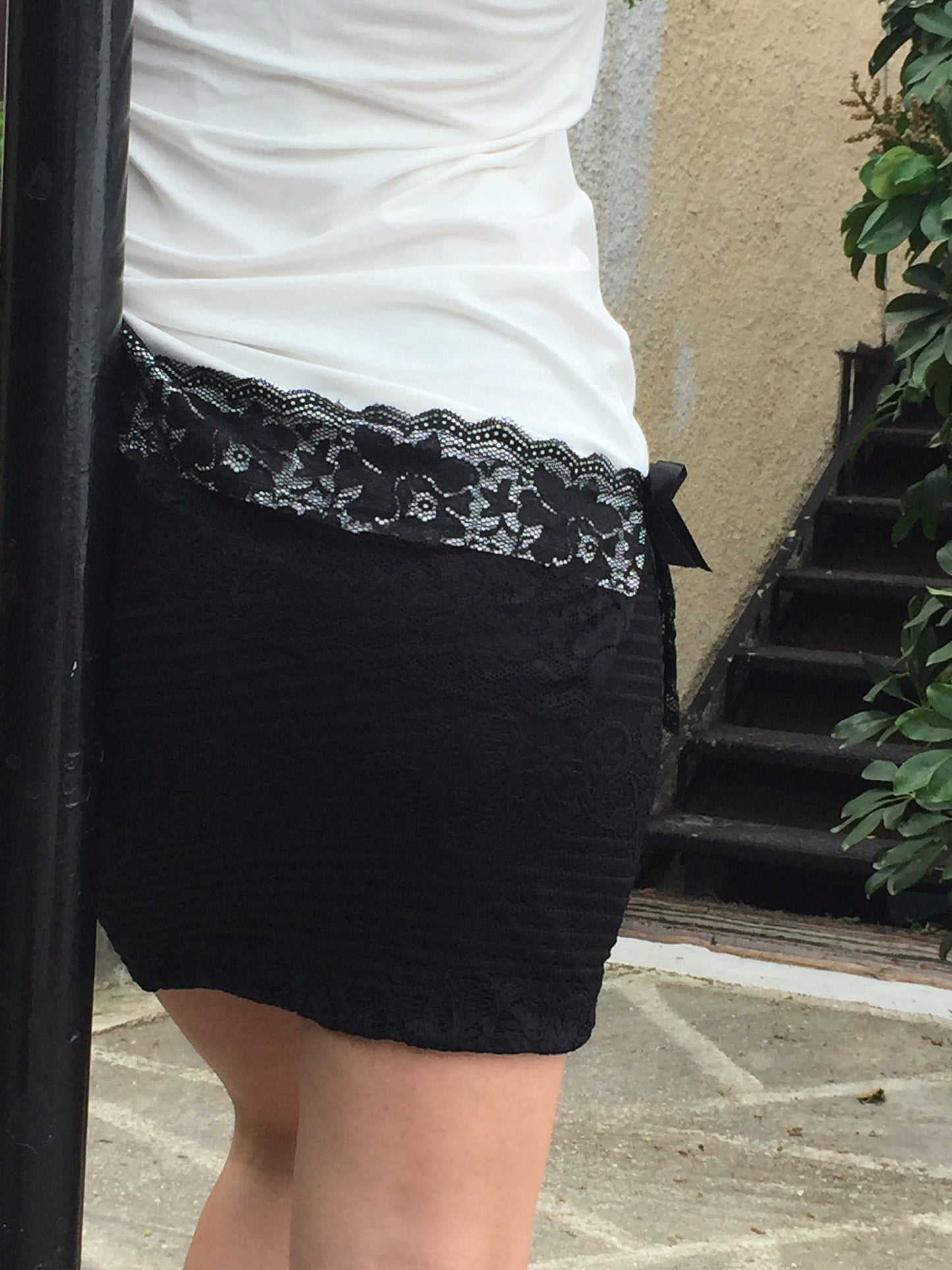 Φούστα με δανδέλα και αλυσίδα