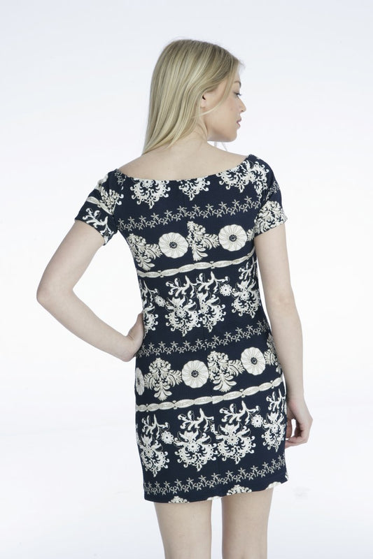 Φόρεμα κοντομάνικο μίνι με τύπωμα