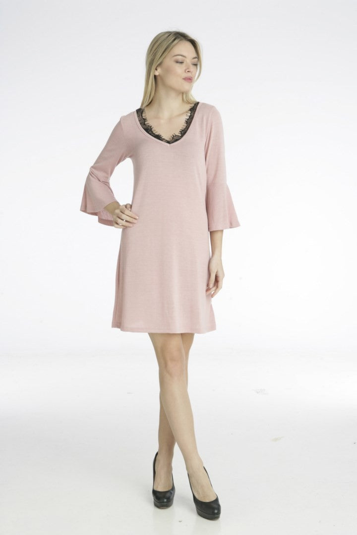 Φόρεμα πλεκτό με δανδέλα