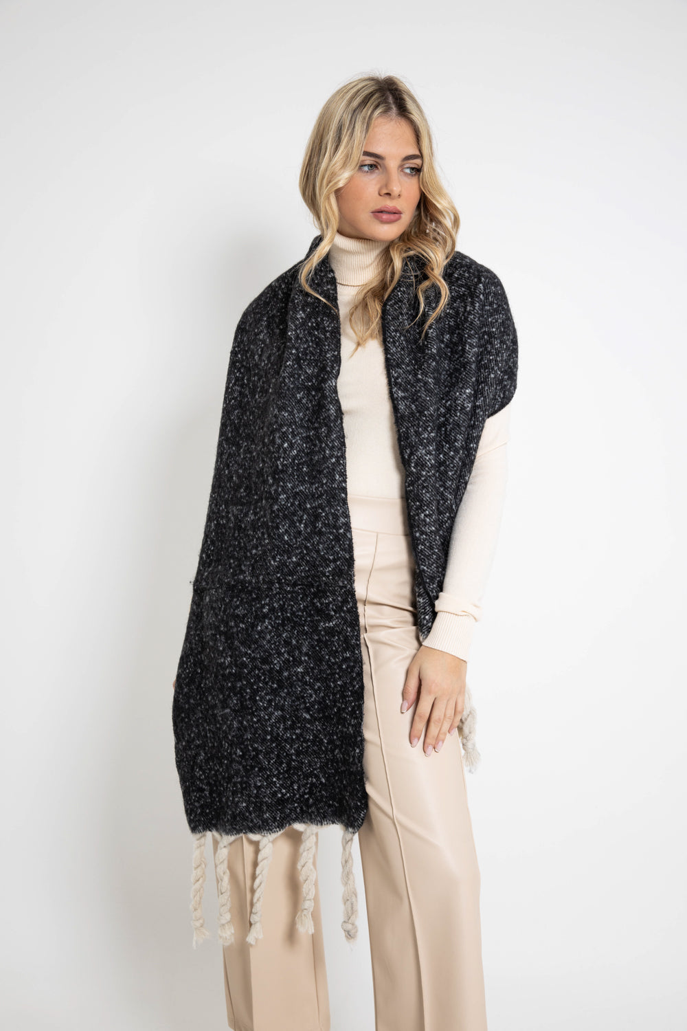 Εσάρπα / Κασκόλ με κρόσσια