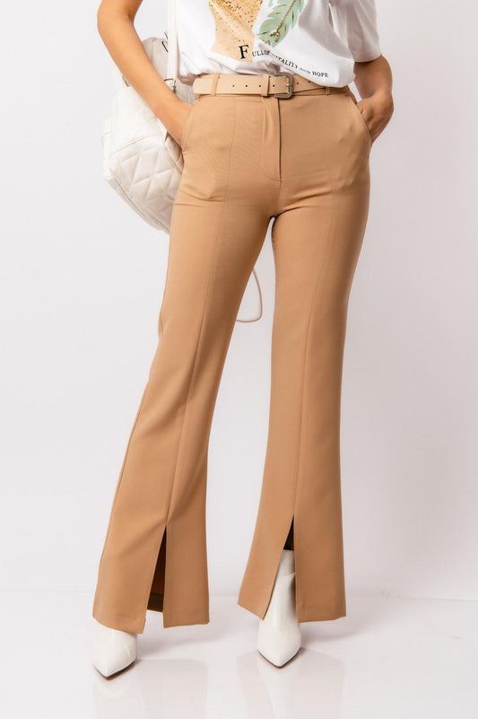 Παντελόνι καμπάνα με ζώνη