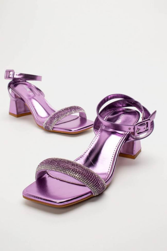 Πέδιλα με τετράγωνη μύτη & strass