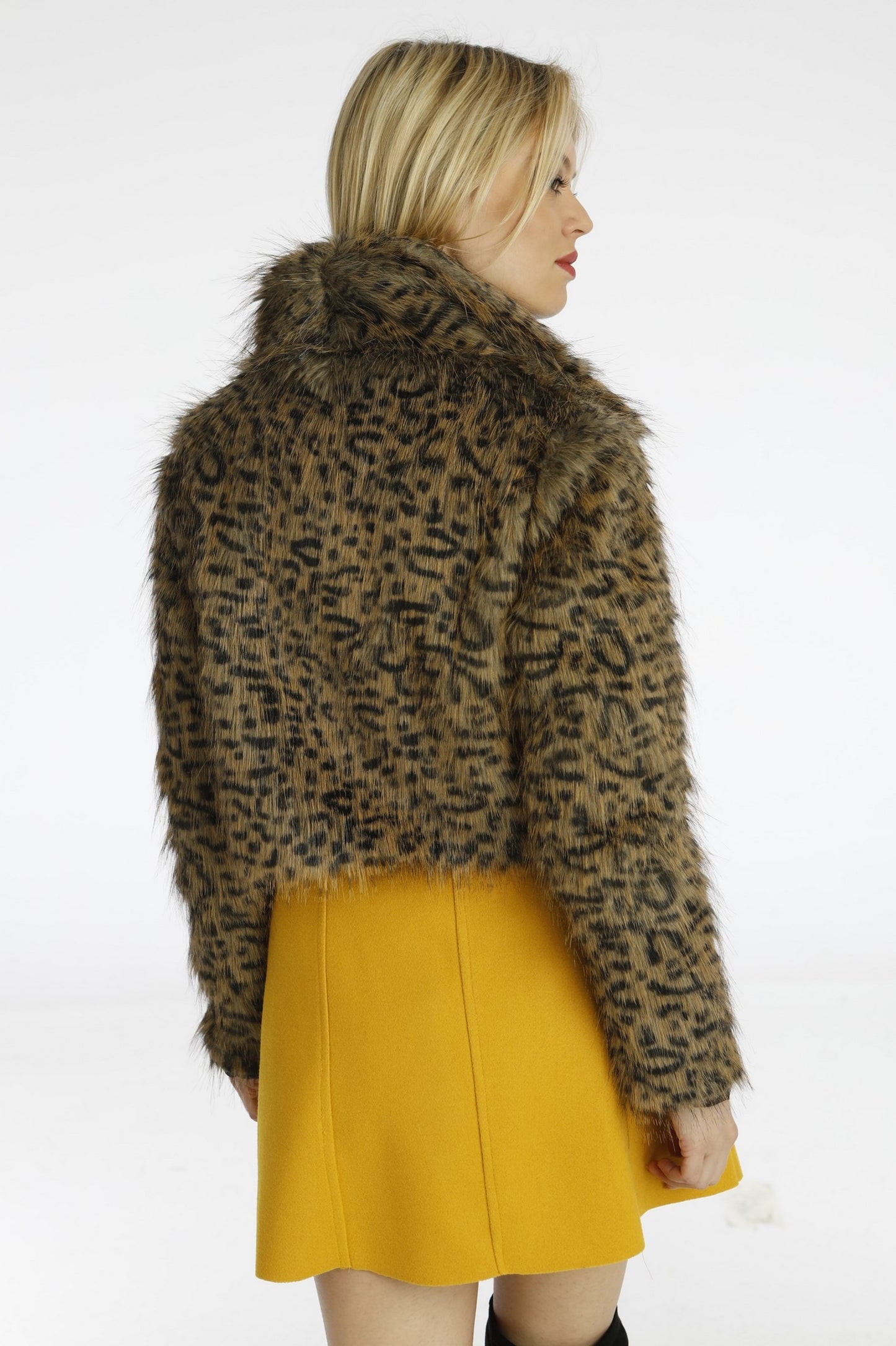 Μπολερό χνουδωτό animal print