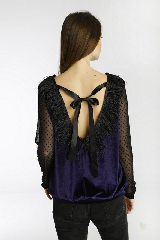 Μπλούζα βελουτέ με ανοιχτή πλάτη