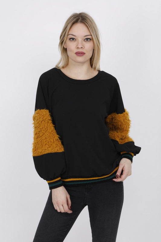 Μπλούζα με λεπτομέρεια μπουκλέ