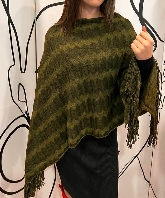 Ponchos πλεκτό με κρόσσια