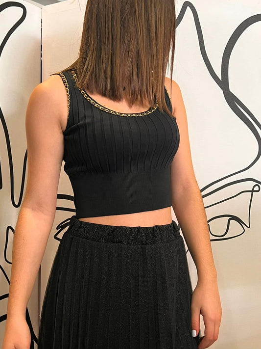 Top cropped rib detailed