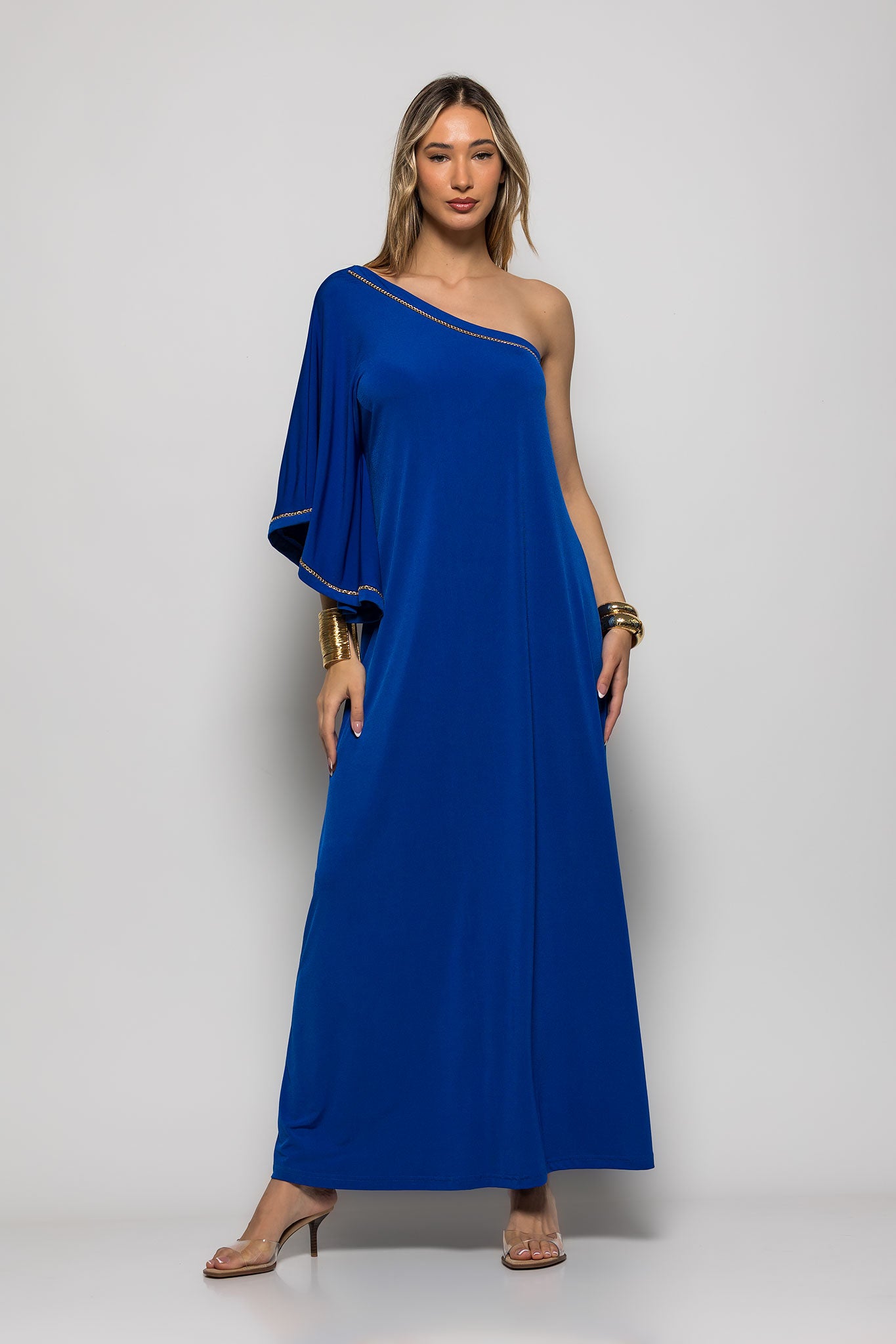 Φόρεμα maxi jersey με έναν ώμο και αλυσίδα