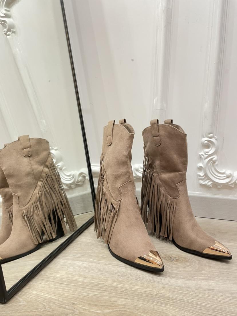 Ankle boot suede με κρόσσια
