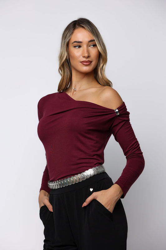 Μπλούζα ντραπέ με σφυρήλατο κόσμημα