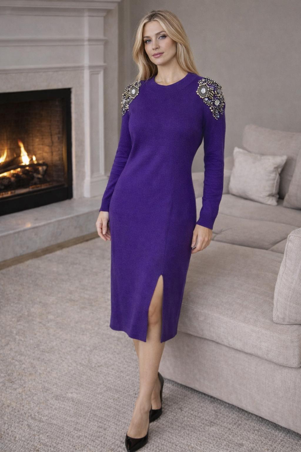 Φόρεμα midi πλεκτό με εντυπωσιακούς ώμους