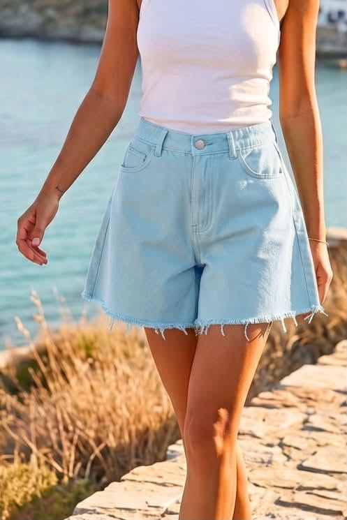 Shorts denim loose με ξέφτια σε Α γραμμή