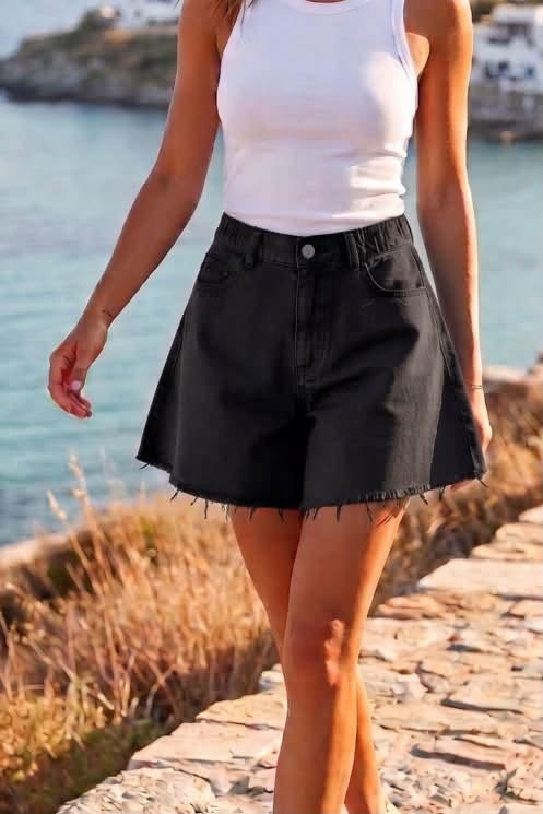 Shorts denim loose με ξέφτια σε Α γραμμή