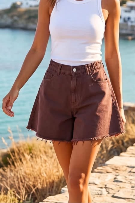 Shorts denim loose με ξέφτια σε Α γραμμή