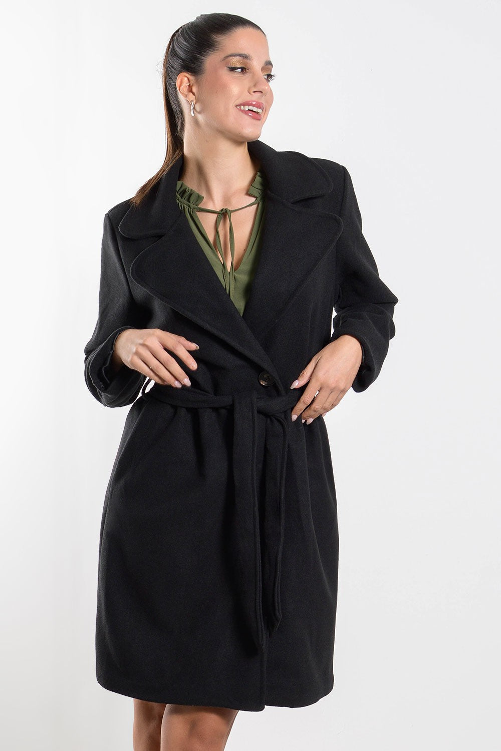 Ημίπαλτο με μεγάλο γιακά