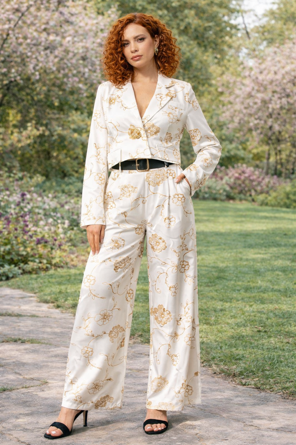 Κοστούμι blazer cropped - παντελόνα με κέντημα