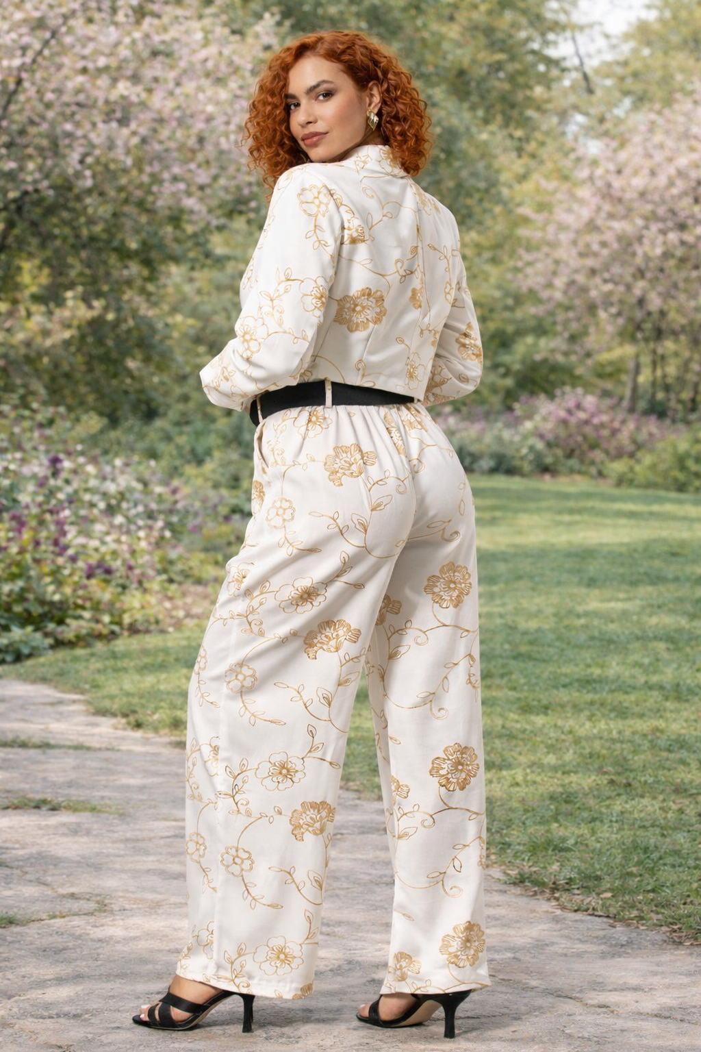 Κοστούμι blazer cropped - παντελόνα με κέντημα