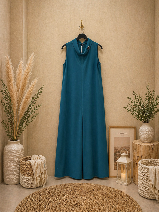 Ολόσωμη φόρμα αμάνικη σε Α γραμμή