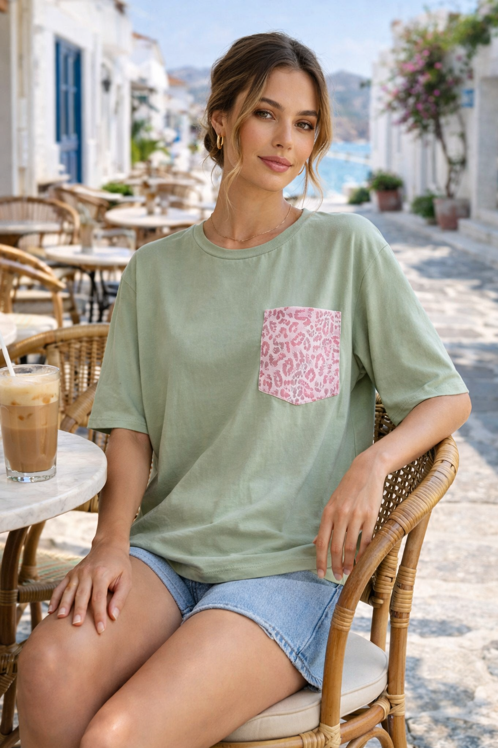 T-Shirt με διακοσμητική τσέπη