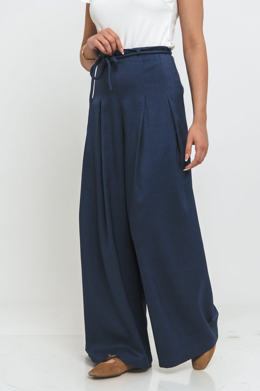 Παντελόνα με πιέτες